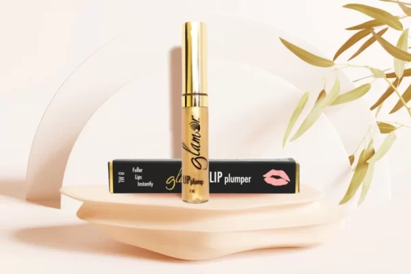 Glamur Lip Plump علاج شامل للعناية بالشفاه مرطب قوي يعمل على منحك شفاه أكثر امتلاءً ونعومة وجاذبية في غضون دقائق.يزيد مستويات الكولاجين يقلل خطوط الشفاه